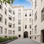 Limehome Stresemannstr Apartman *