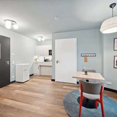 Limehome Stresemannstr Lägenhet *